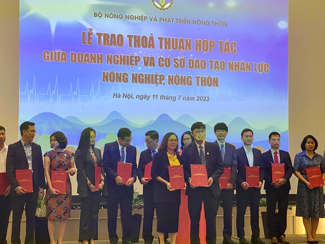 TẬP ĐOÀN KIM TÍN THAM DỰ HỘI NGHỊ HỢP TÁC ĐÀO TẠO VÀ PHÁT TRIỂN NGUỒN NHÂN LỰC NÔNG NGHIỆP, NÔNG THÔN