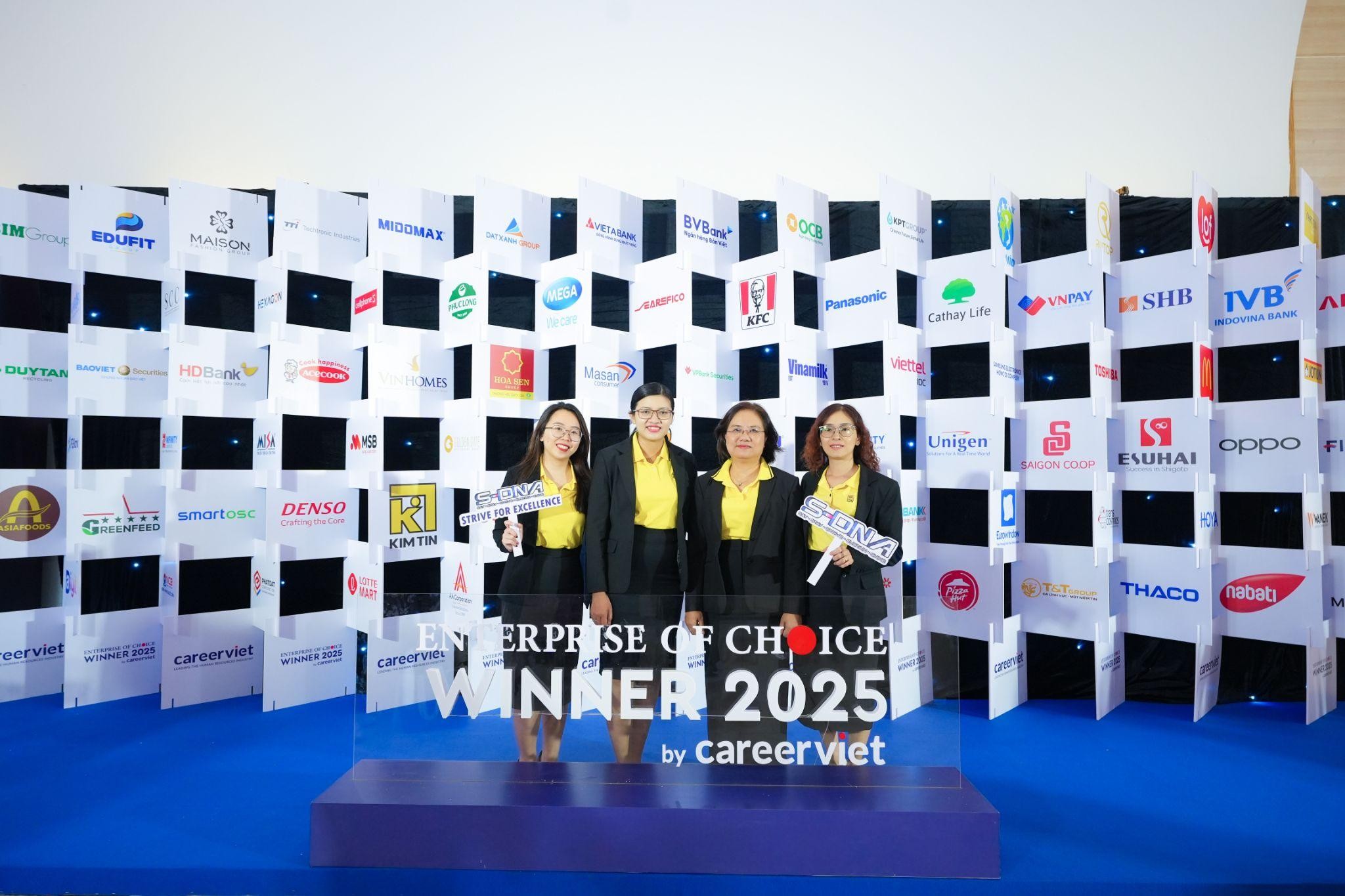 TẬP ĐOÀN KIM TÍN VINH DỰ ĐẠT TOP DOANH NGHIỆP YÊU THÍCH - ENTERPRISE OF CHOICE 2025, GIẢI THƯỞNG DO CAREERVIET TỔ CHỨC